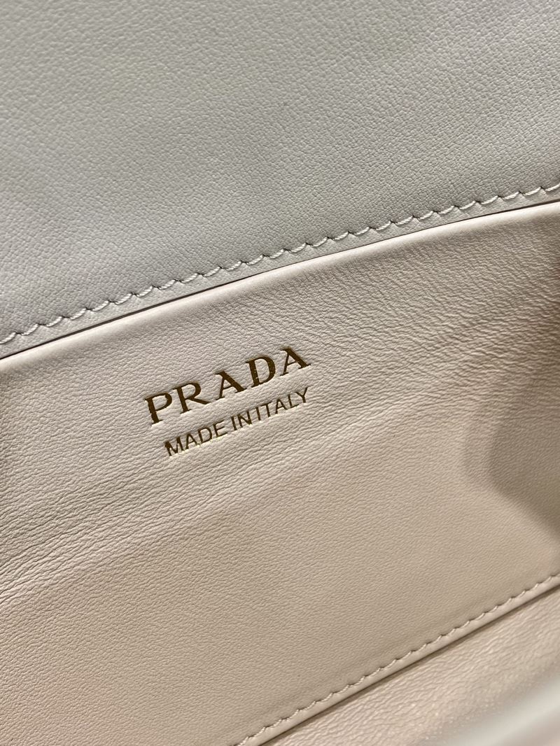 Pra*a hobo bags